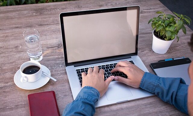 Jak się pisze za marzyć?